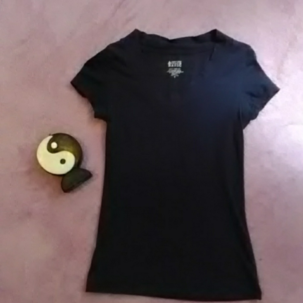 Dark navy colored tshirt